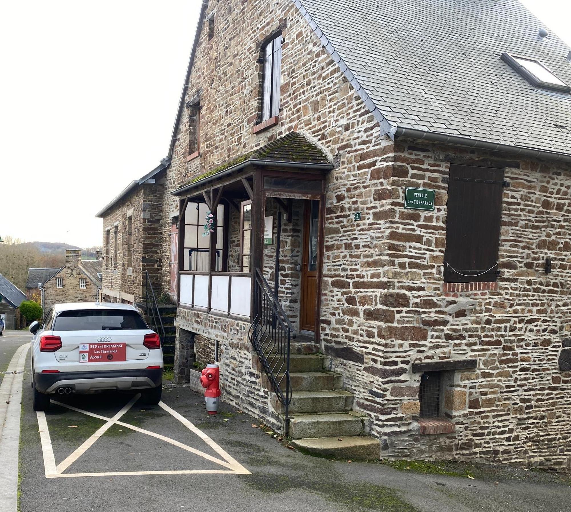 "La Chambre Des Tisserands" Bed & Breakfast Menil-Hubert-sur-Orne Exterior photo